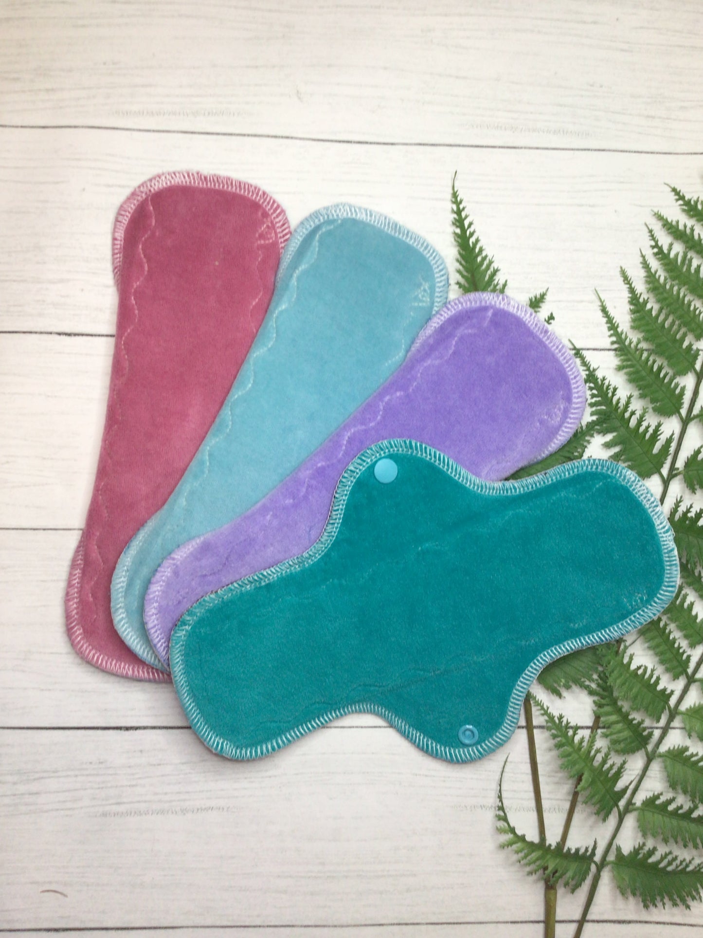 Wrap wing cotton velour starter set. 4 10” heavy flow pads