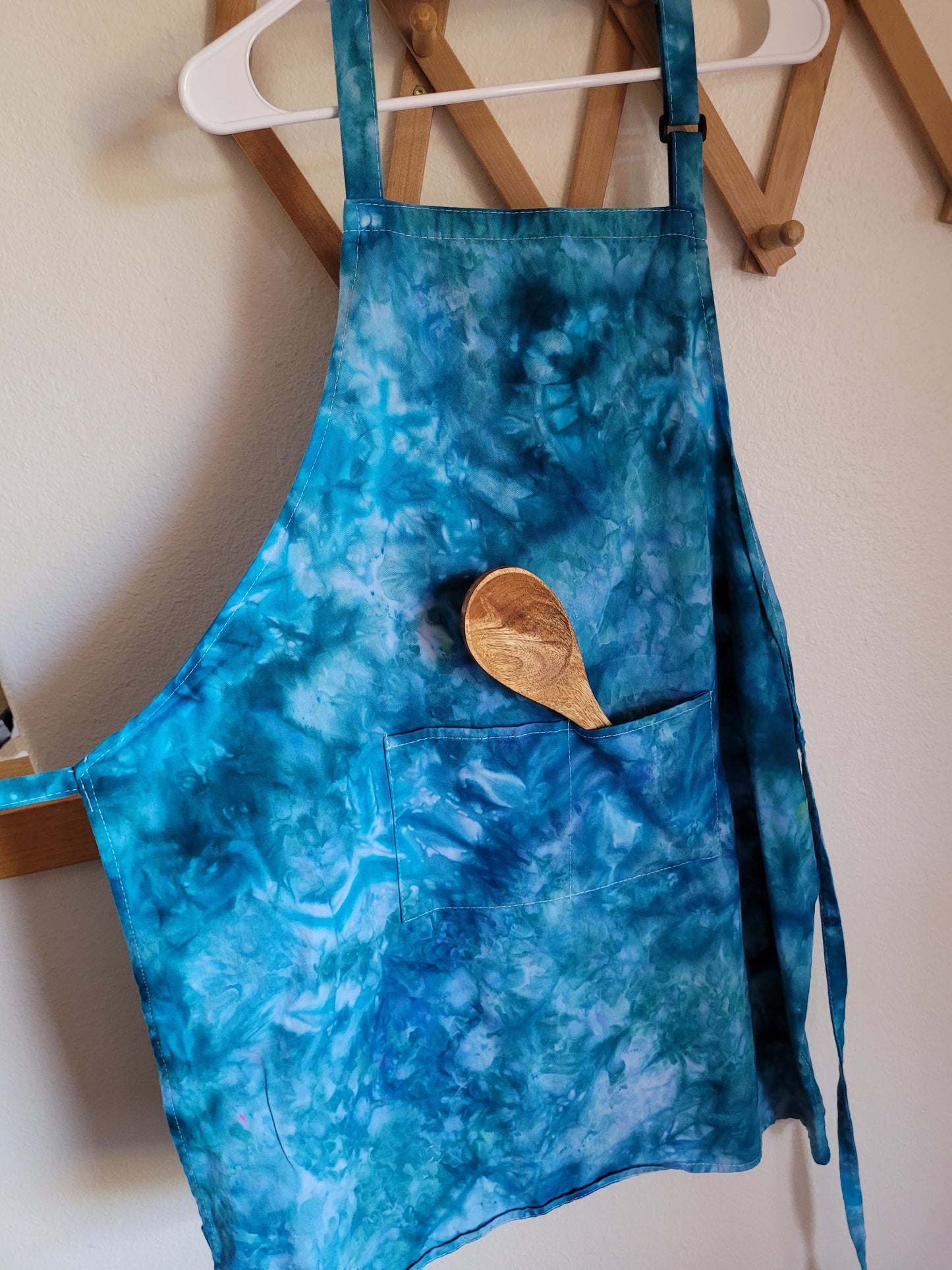 Ice dyed adult Apron