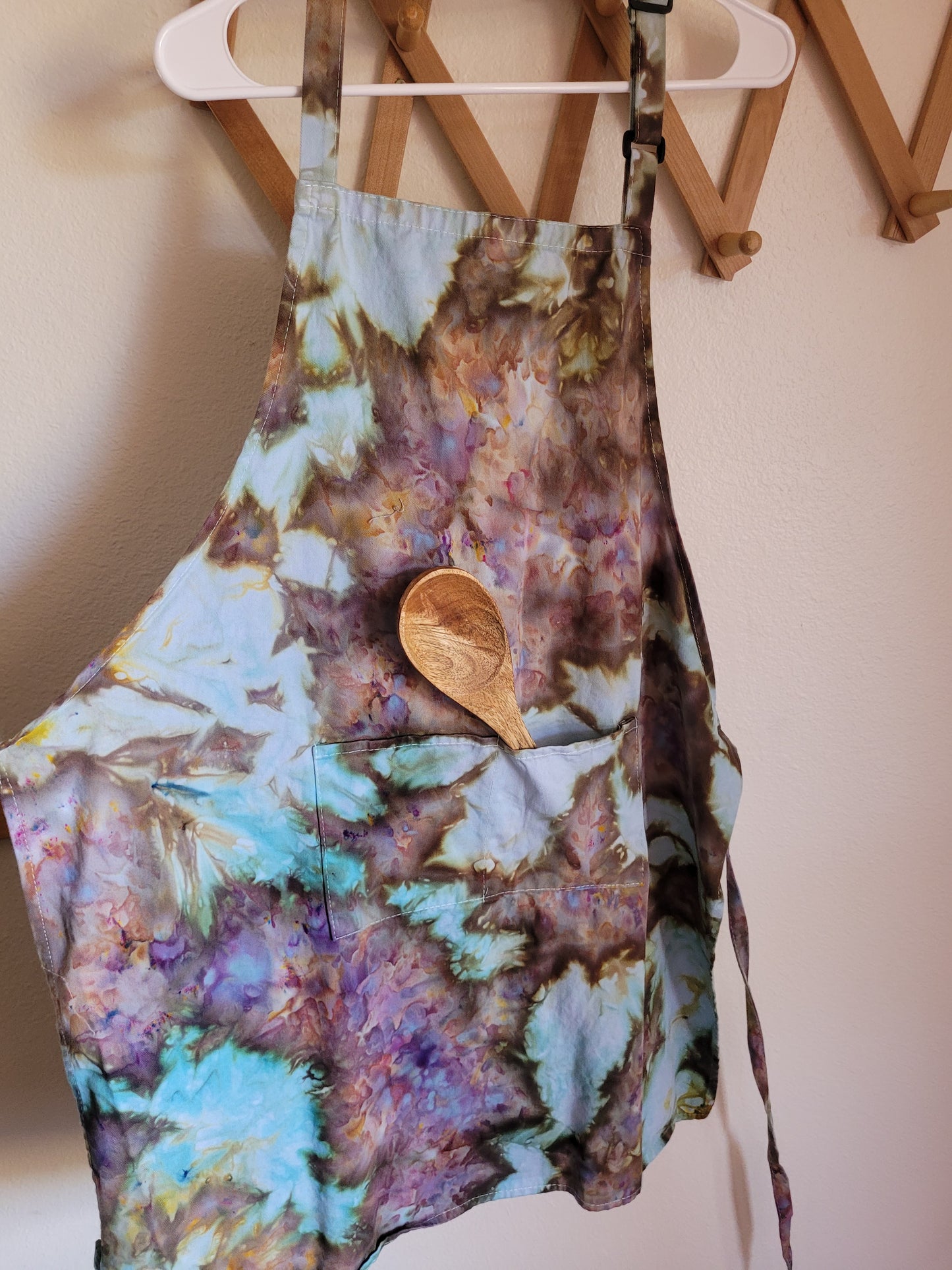 Ice dyed adult Apron