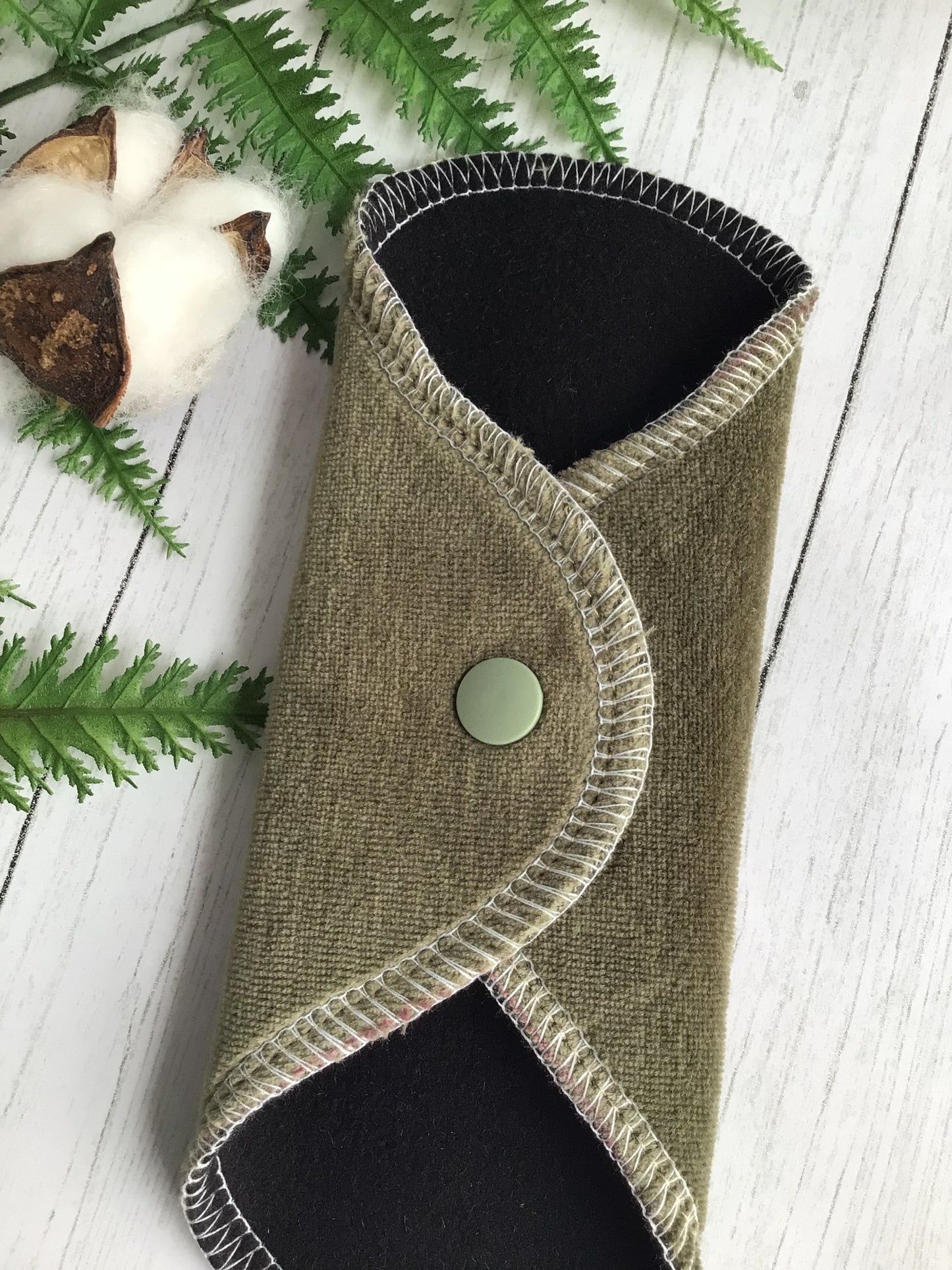 Olive cotton velour Wrap wing cloth pads (made to order)