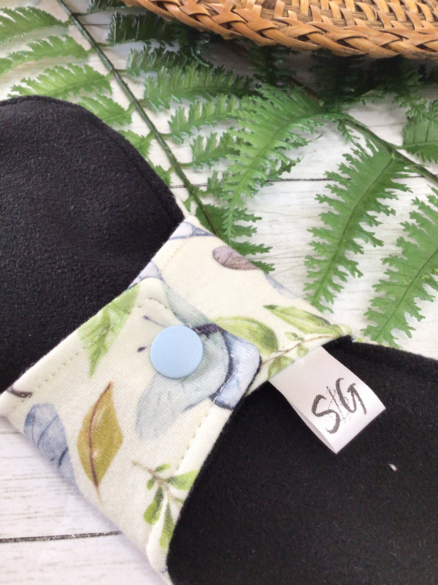 Organic cotton Butterfly meadow (made to order) *Round top stitched