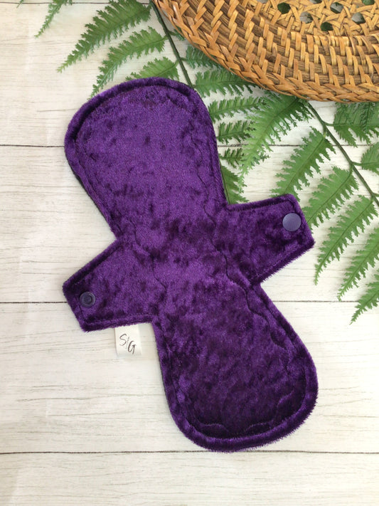 10” Heavy pad in crushed velvet (RTS)