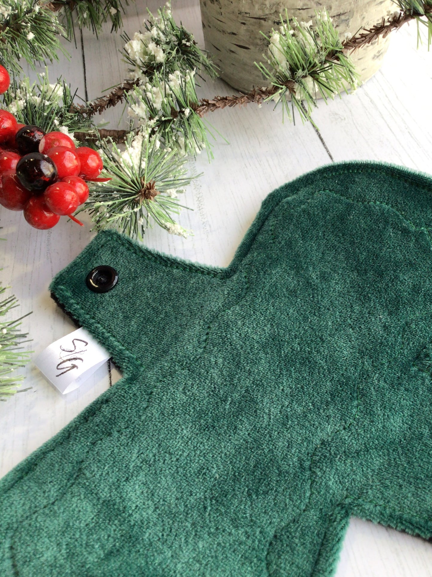 Winter green velvet cloth pads (made to order)