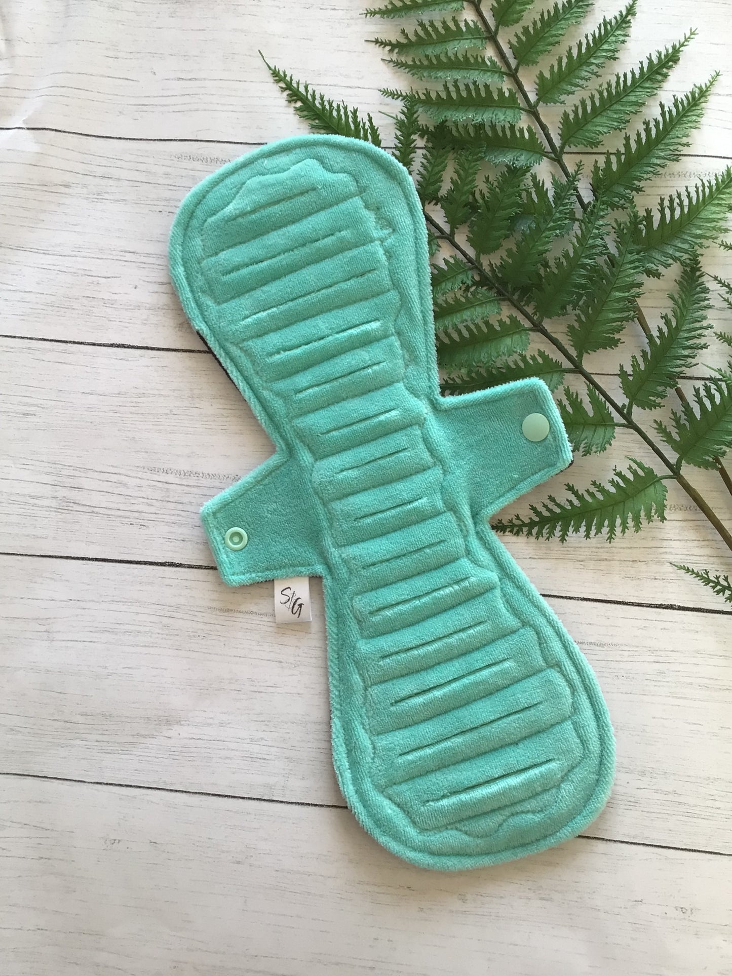 Organic Spearmint cotton velour gusher pad (made to order)