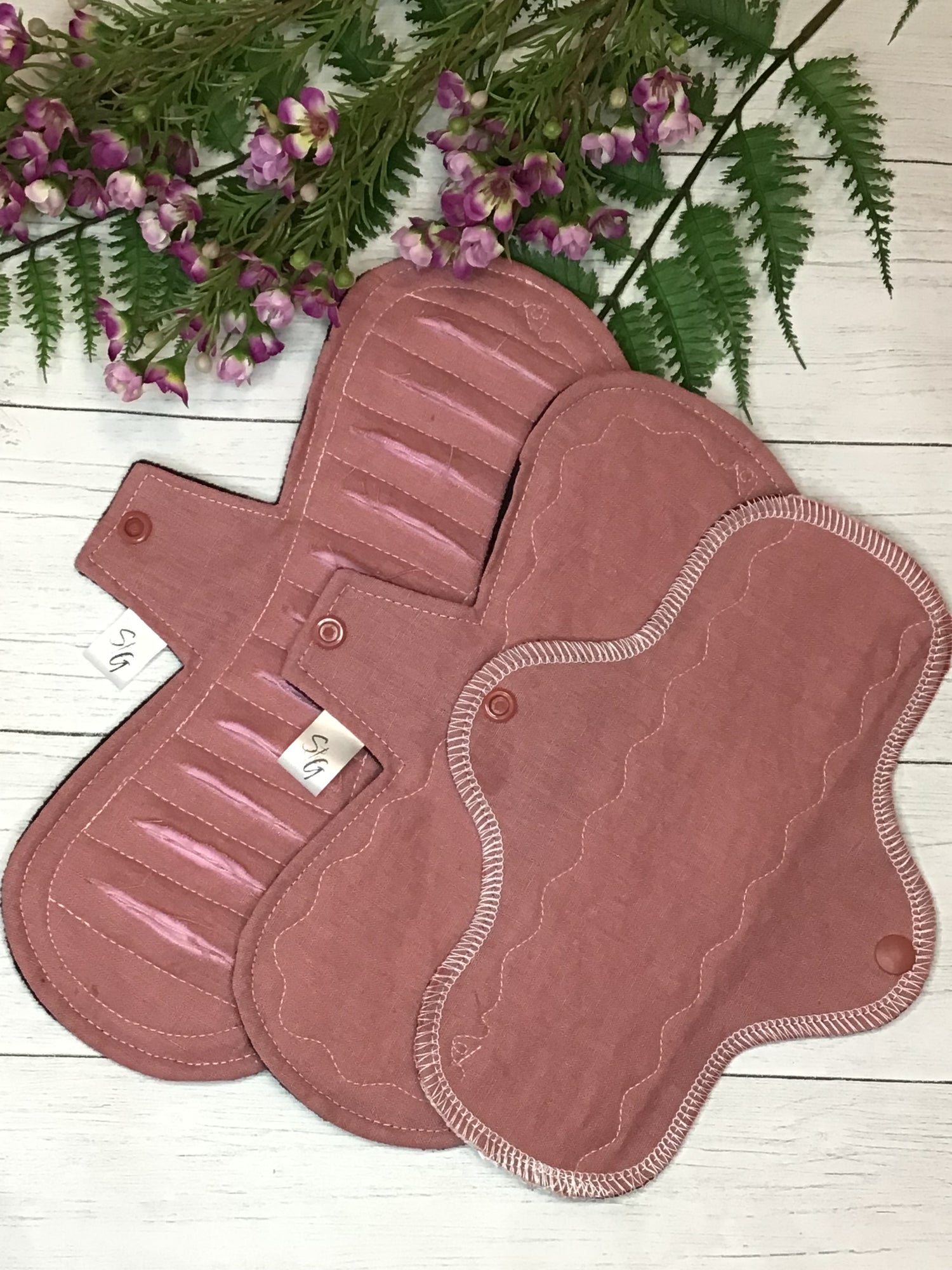 Dusty pink linen pads