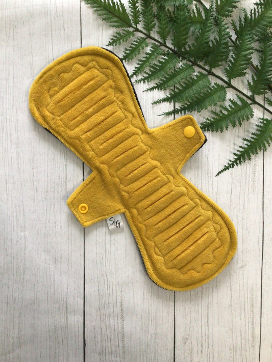 Mustard yellow gusher pad (made to order)