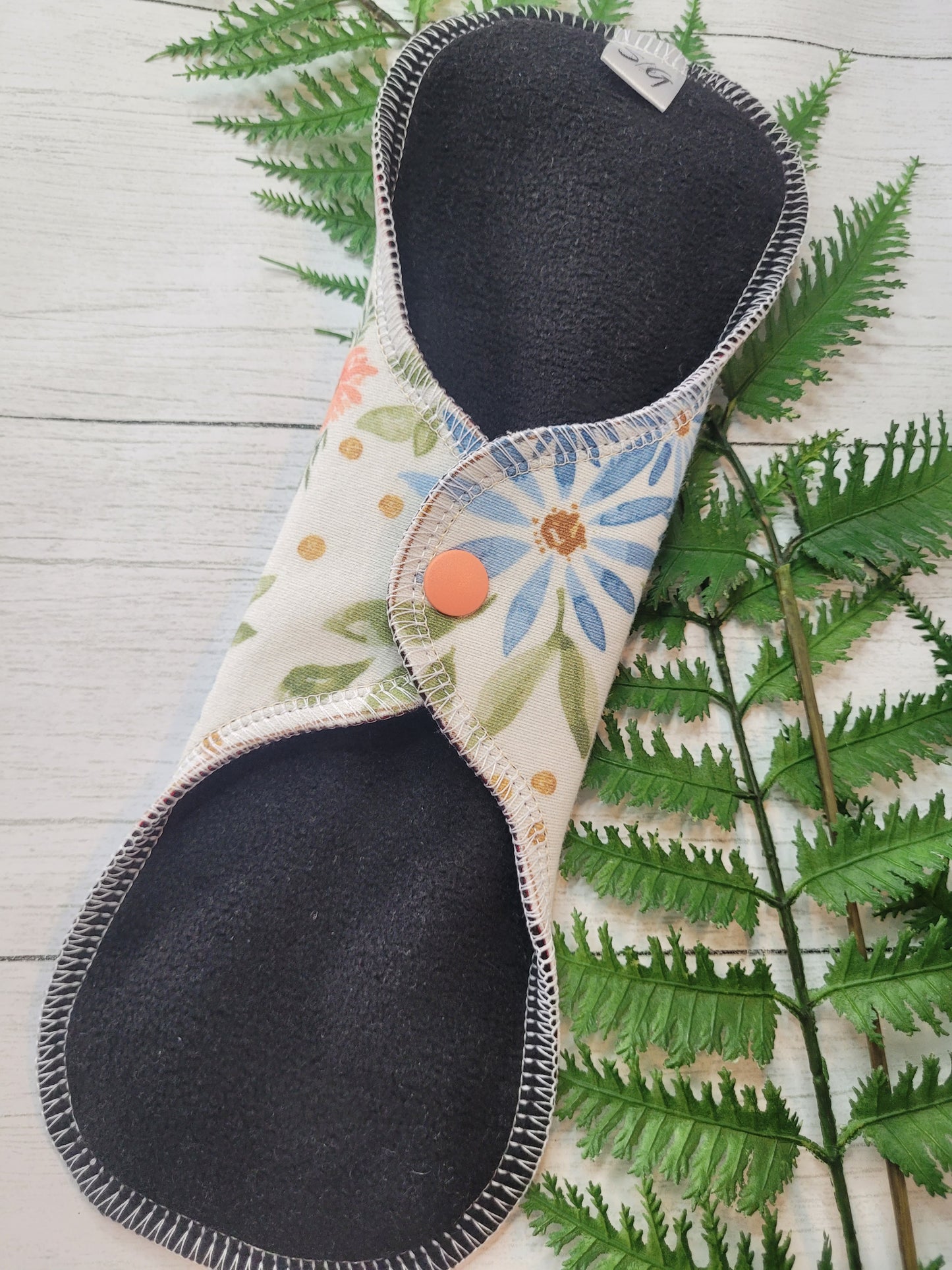 Daisy Girl Organic cotton interlock cloth pads (made to order) *Wrap wing pad shape