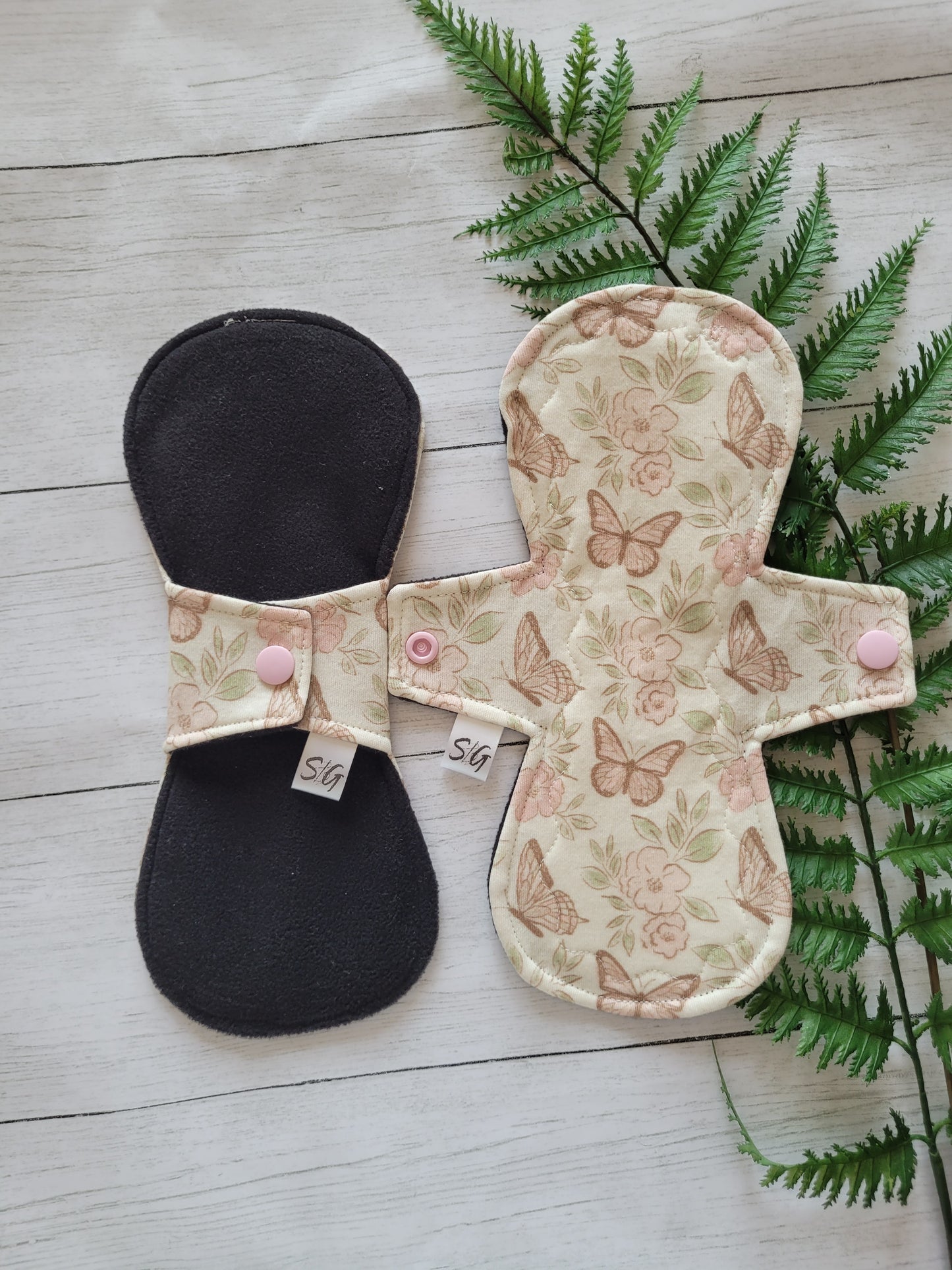 Organic cotton Butterfly flower (made to order) *Round top stitched