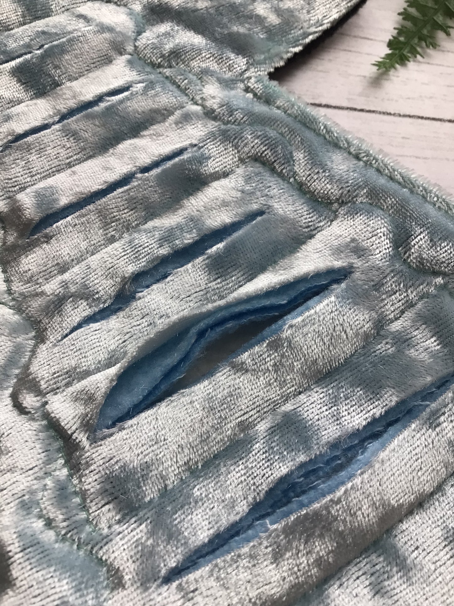 Blue crushed velvet gusher pad (made to order)