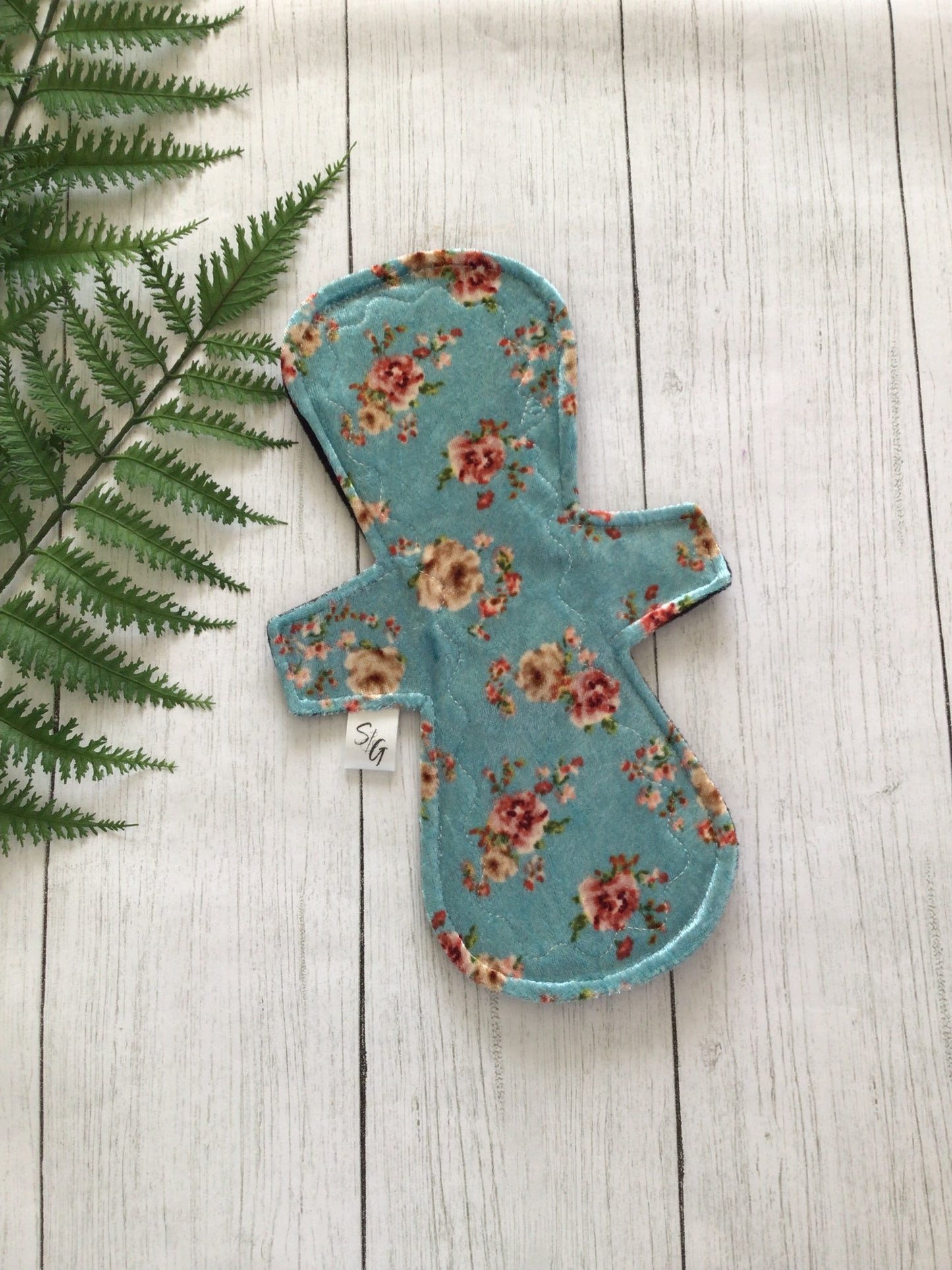 Floral crushed velvet cloth pads (Made to order)